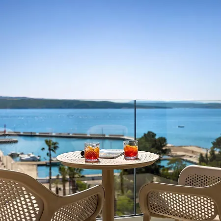 Aminess Younique Narrivi Hotel Crikvenica Exterior photo